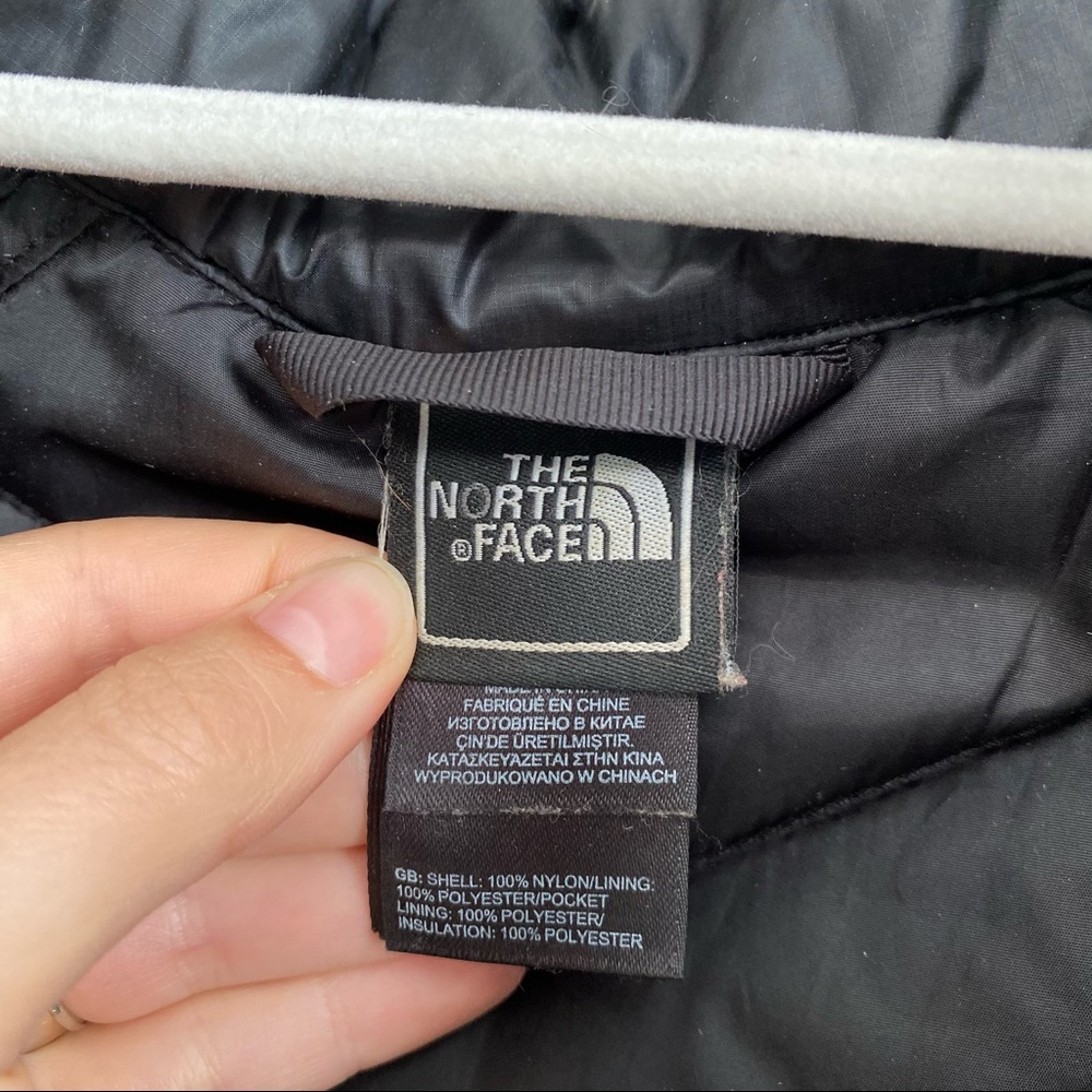 The North Face Black Puffer Jacket - Picture 11 of 14